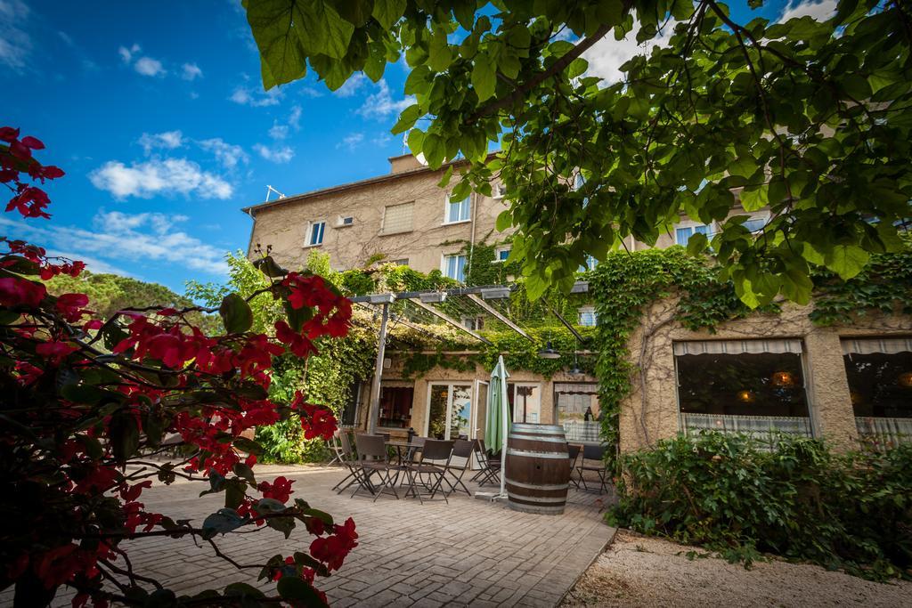 Logis Vignes Blanches*** Hotel Cosy Et Restaurant De Terroir Beaucaire  Zewnętrze zdjęcie